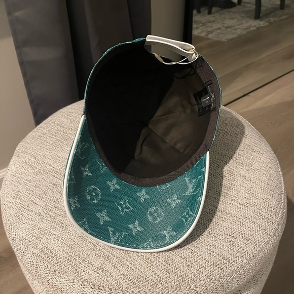 Louis Vuitton Green Monogram Baseball Cap Size M Authentic - Picture 8 of 9